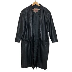 Vintage International Leather Collection Women’s Black Buttoned Trench Coat LP